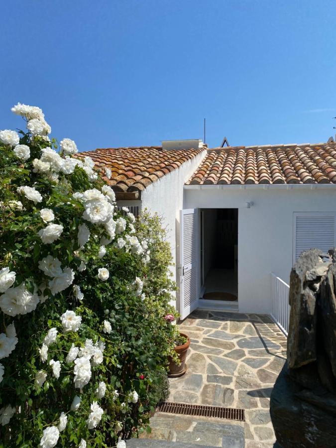 Centric Townhouse With Sea View - Casa Marta Villa Cadaqués Dış mekan fotoğraf